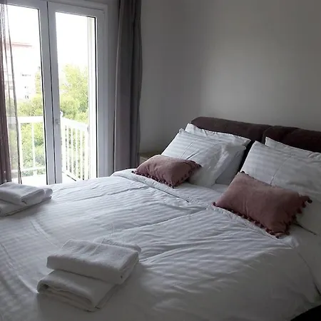 Alena Apartment